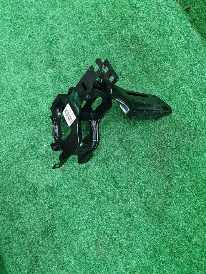 Кронштейн фары левый BMW Z4 G29 (2018-н.в.)