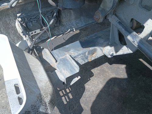 Усилитель переднего бампера 2018г.