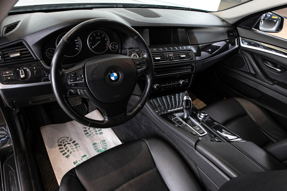BMW 5-Series, 2016 год