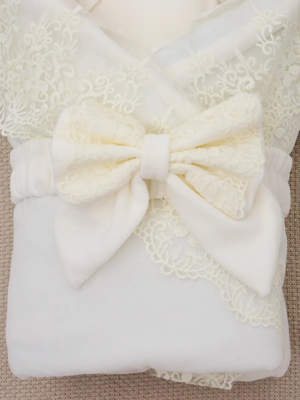 Конверт на выписку новорожденного весна