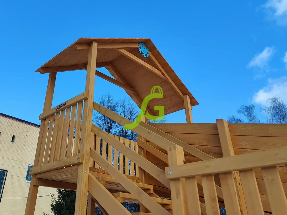 Зимняя горка Snow Fox (Домик), скат 10 м