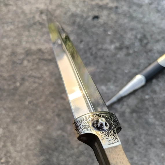 Кинжал Кавказский из стали 65х13 Орех (53см)