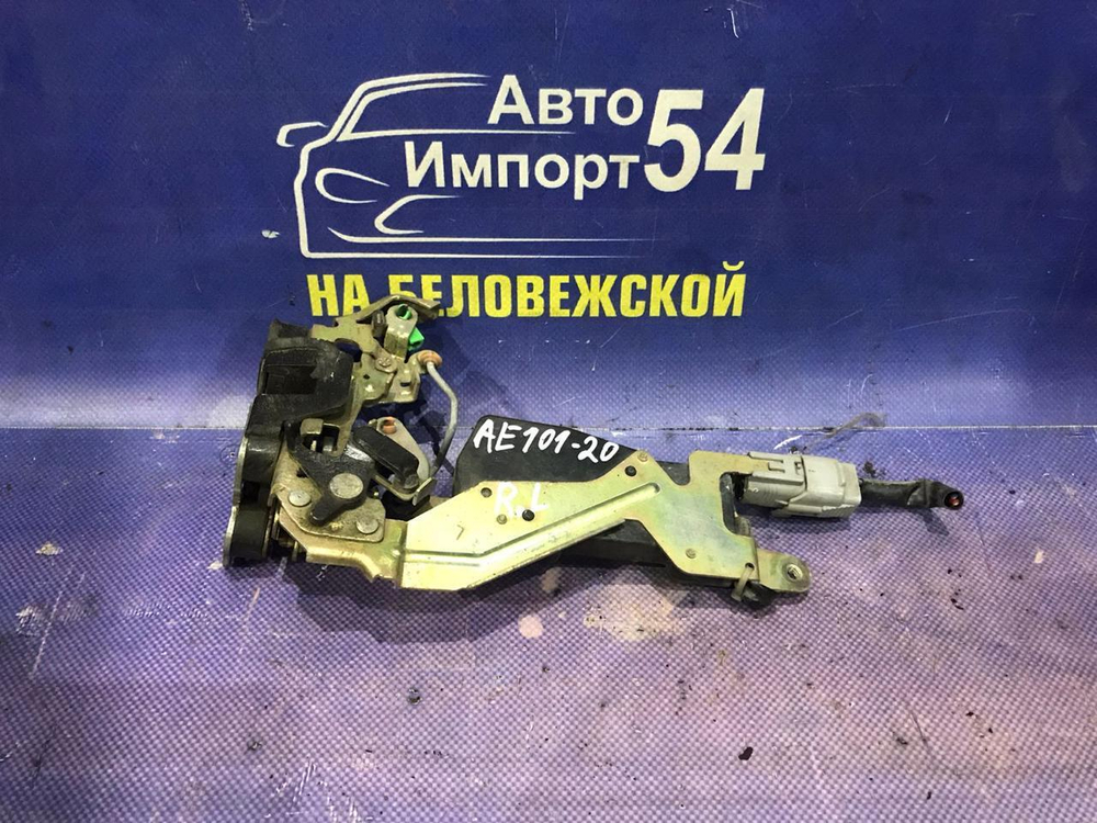 Замок двери задней левой TOYOTA CERES 1992