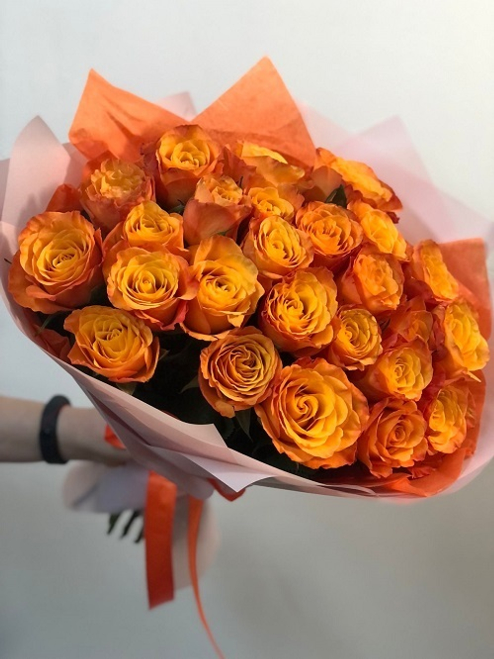Букет из 25 оранжевых роз