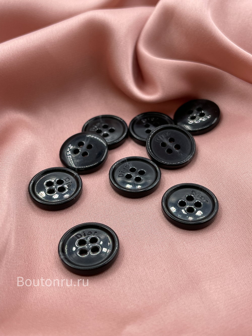 Пуговицы ДИ. на прокол черные с белыми прожилками