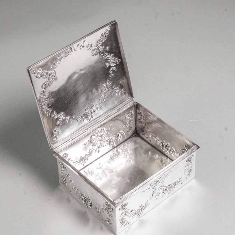 Шкатулка в стиле Людовика XVI