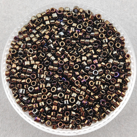 Бисер Miyuki Delica, цвет #0007 (коричневый ирис)