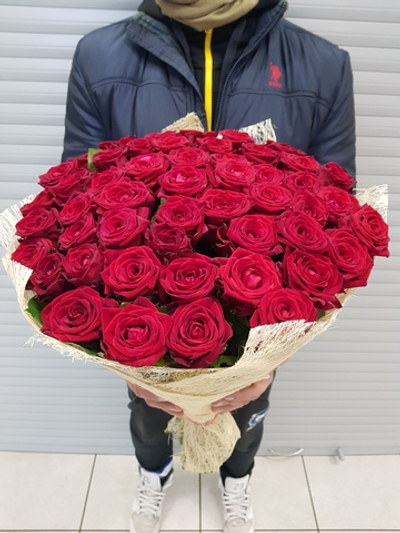 Букет из 51 красной розы (70 см)