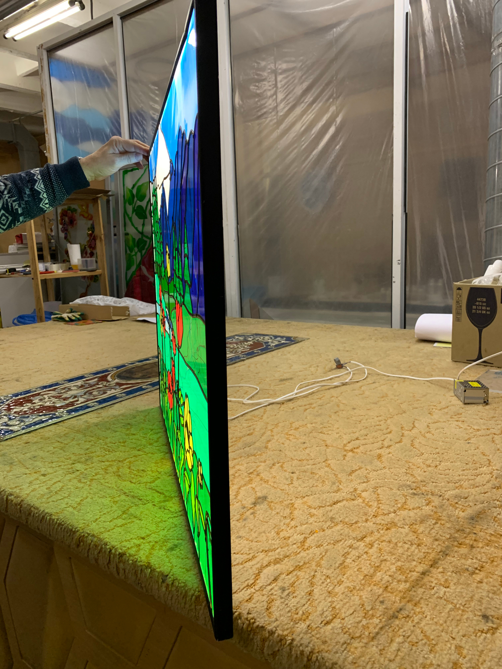 Витражи , UV фотопечать , объёмная UV фотопечать , ультратонкие ( 7 мм ) световые панели.