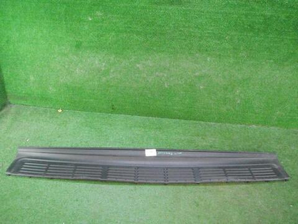 Накладка заднего бампера Toyota Land Cruiser 200 (2007-2021)