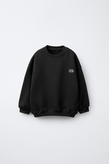 ZARA БАЗОВАЯ ТОЛСТОВКА С НАДПИСЬЮ, ЧЕРНЫЙ