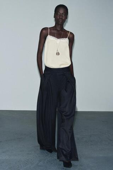 ZARA БРЮКИ С ЗАЩИПАМИ В ПОЛОСКУ — ZW COLLECTION, МОРСКОЙ СИНИЙ