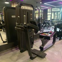 E7024 Глют-машина. Ягодичные. Стек 110 кг