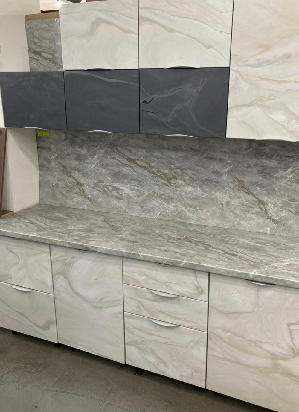 Столешница Мрамор Аврора 1 кат 3050*600*40 \7771\