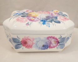 Шкатулка "Цветы на белом" с жостовской росписью
