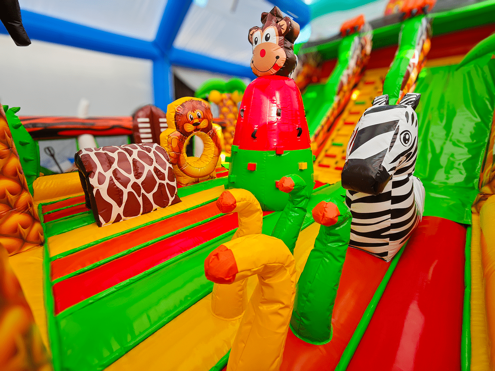 Коммерческий надувной батут «Сафари Ультра», 10*6*6 м