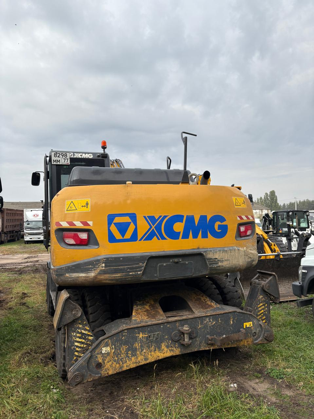 XCMG XE210* Экскаватор колесный XE210WD (Дизельный, 6,7 л, 184 л.с., АТ)