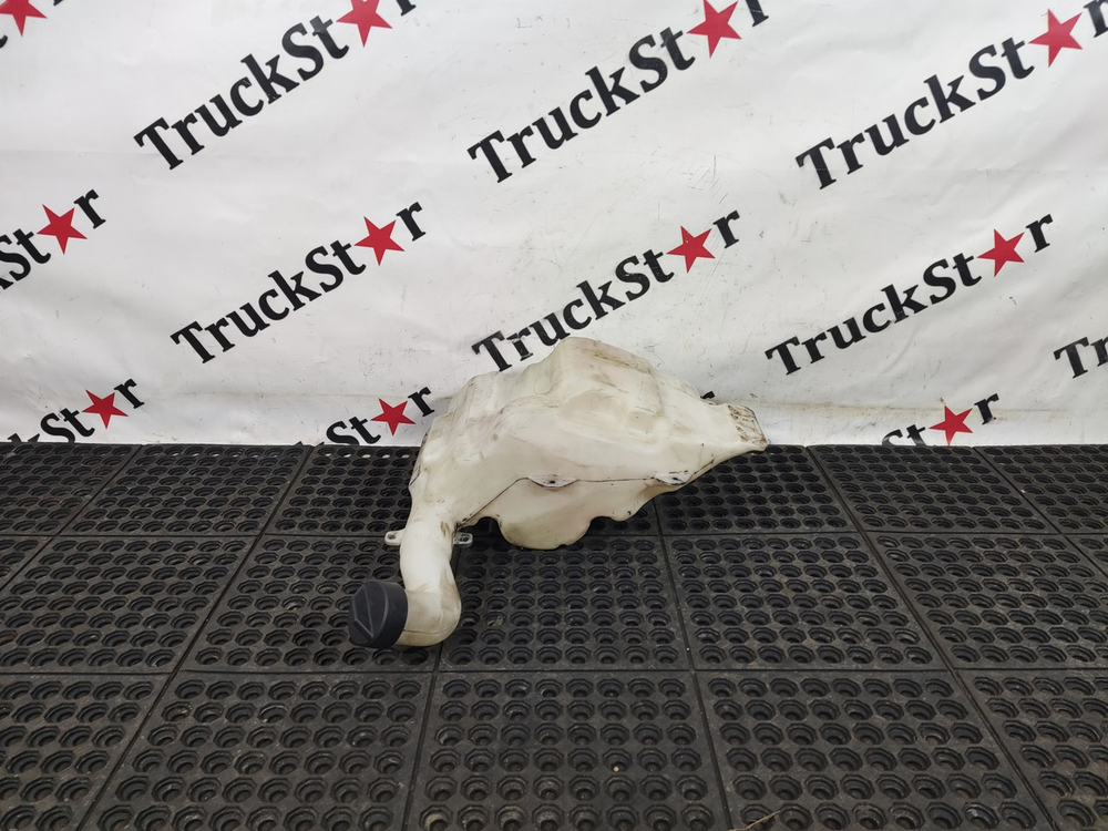 Бачок омывателя лобового стекла