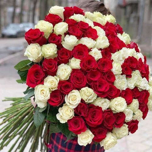 Букет из 101 розы "Passion & Purity"