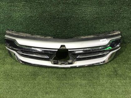 Решетка радиатора Mitsubishi Pajero Sport 3 (2015-2021)