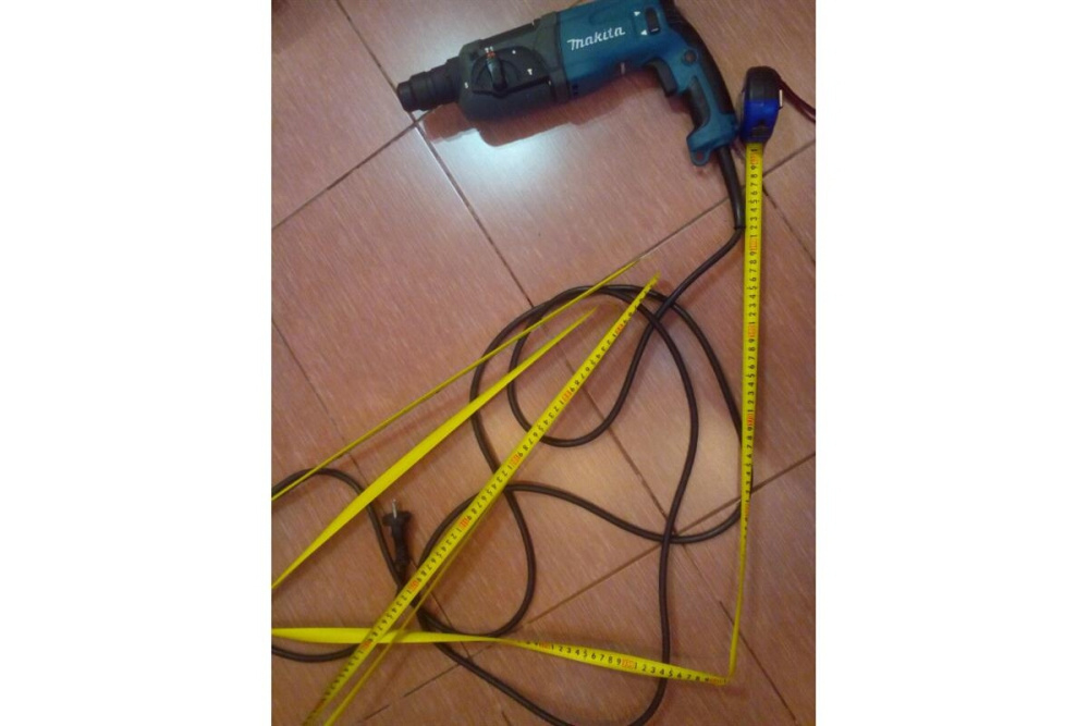 Перфоратор,SDS+,780Вт,3реж,2.7Дж,0-4500у\м,2.6кг,чем,+ набор буров D-00795 Makita HR2470X15