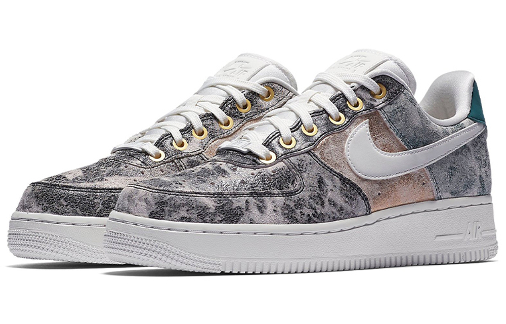 Кроссовки Nike Air Force 1 07 Lxx (Женская размерная сетка)