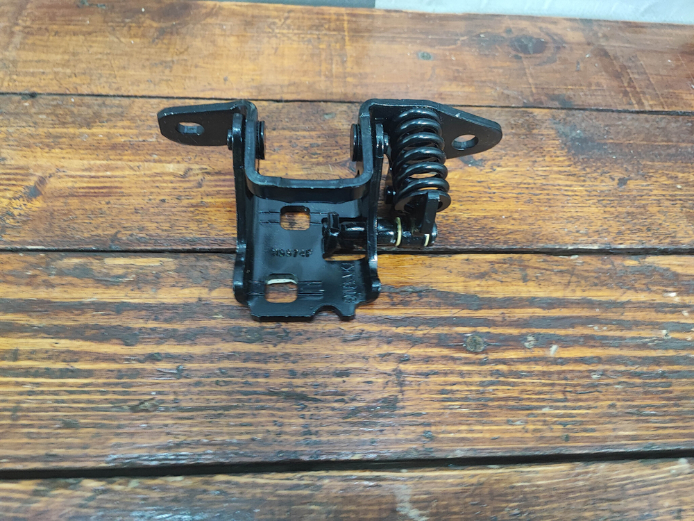 Петля двери задней правой Chrysler Sebring Новая Оригинал 55360918AK