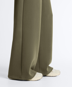 OYSHO Прямые полосатые брюки с мягкой на ощупь модальной тканью. хаки