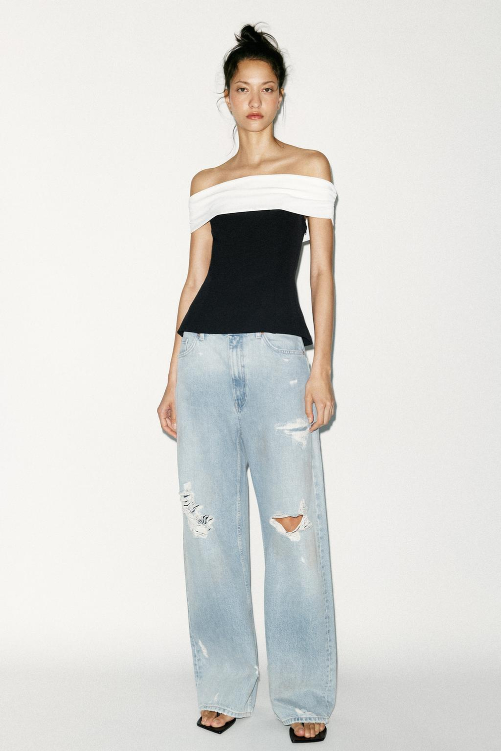 ZARA ТОП С ОТКРЫТЫМИ ПЛЕЧАМИ И КОНТРАСТНОЙ ДЕТАЛЬЮ, ЧЕРНЫЙ