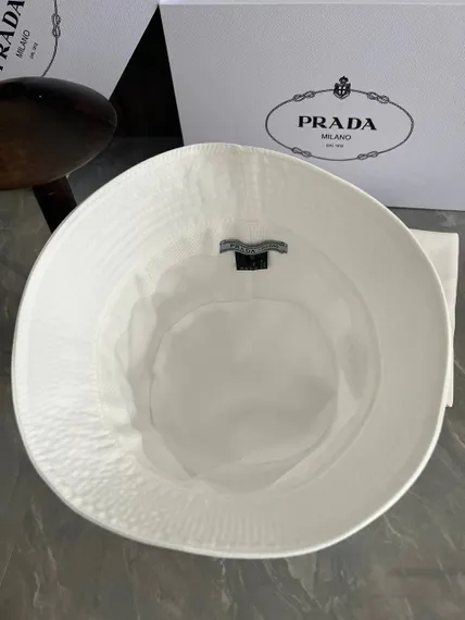 Панама Prada re-nylon