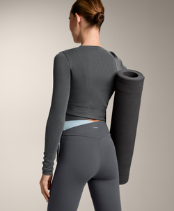 Oysho Футболка с длинными рукавами на запахе в рубчик, темно-серый