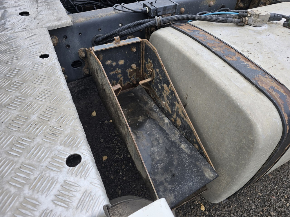 Ящик инструментальный