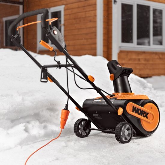 Электрический снегоуборщик WORX WG450E