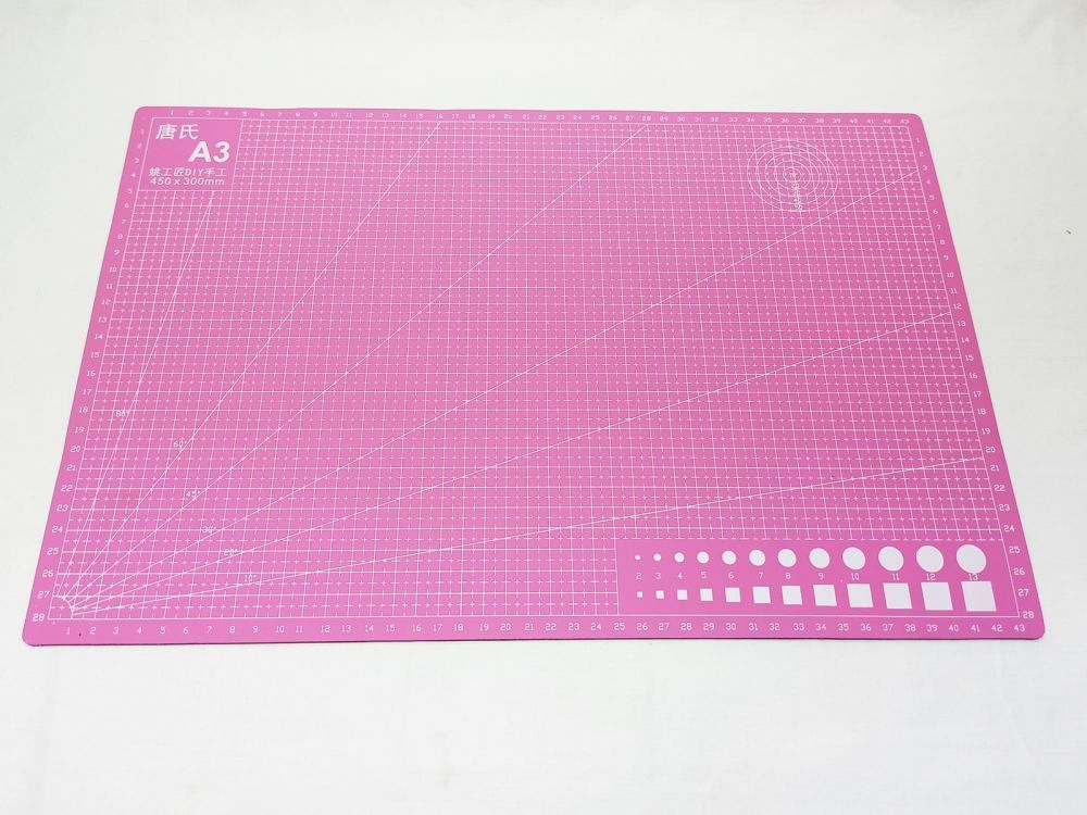 `Коврик для резки, мат непрорезаемый, цвет розовый размер A3 45*30 см, толщина 3 мм