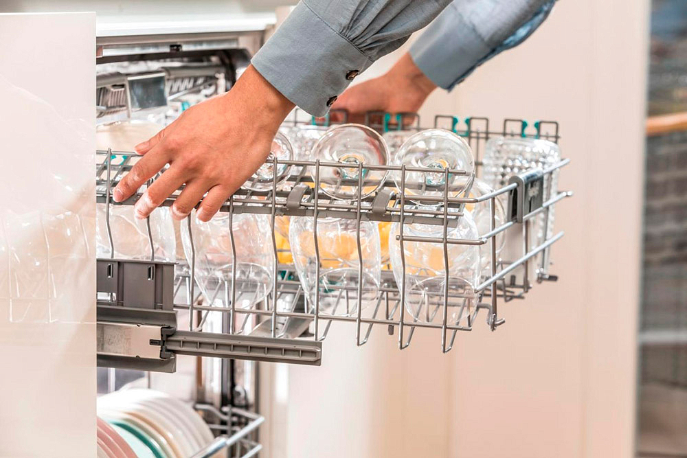 Встраиваемая посудомоечная машина Gorenje GV642E90
