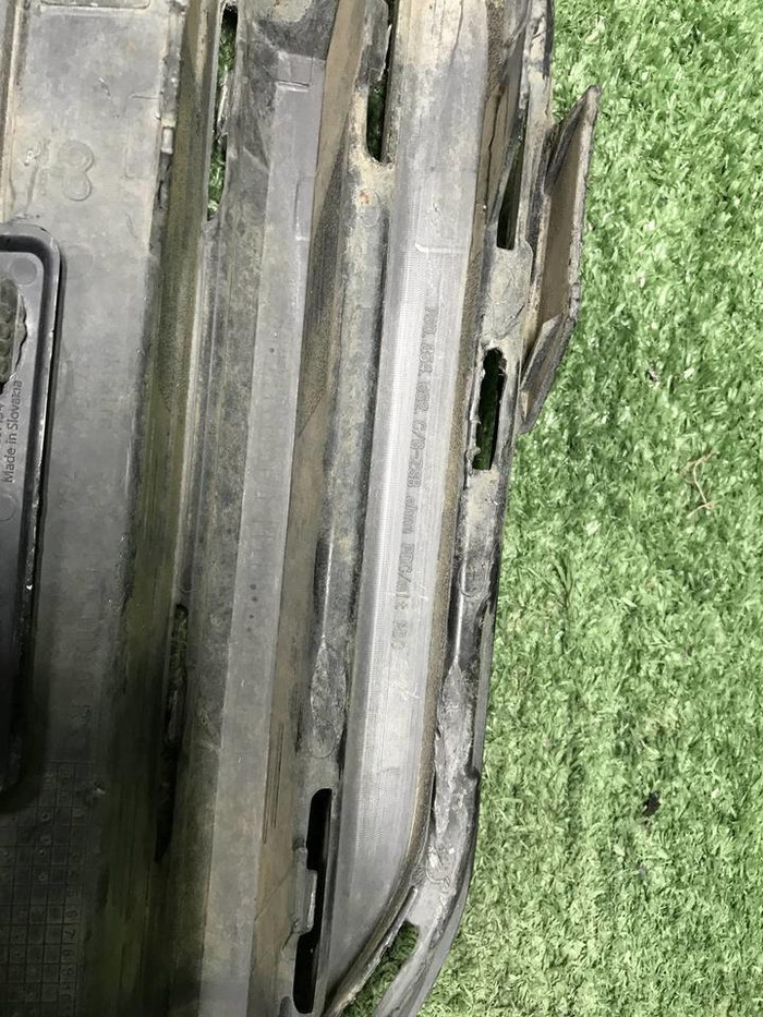 Решетка переднего бампера VW Touareg 3 (18-23)