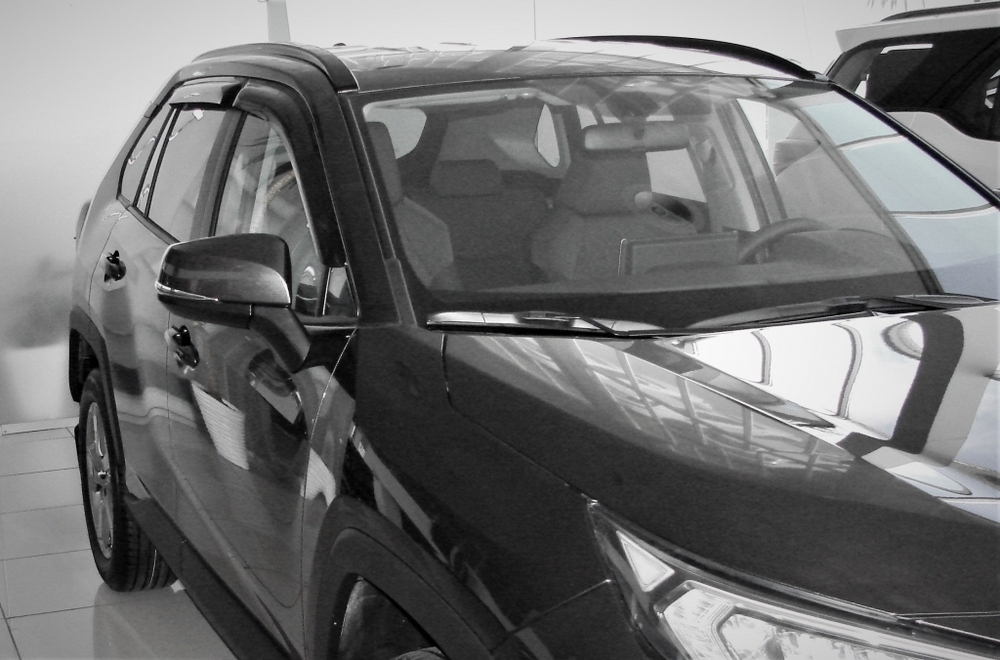 Дефлекторы боковых окон SIM для Toyota RAV-4 (2018-) арт.STORAV1832