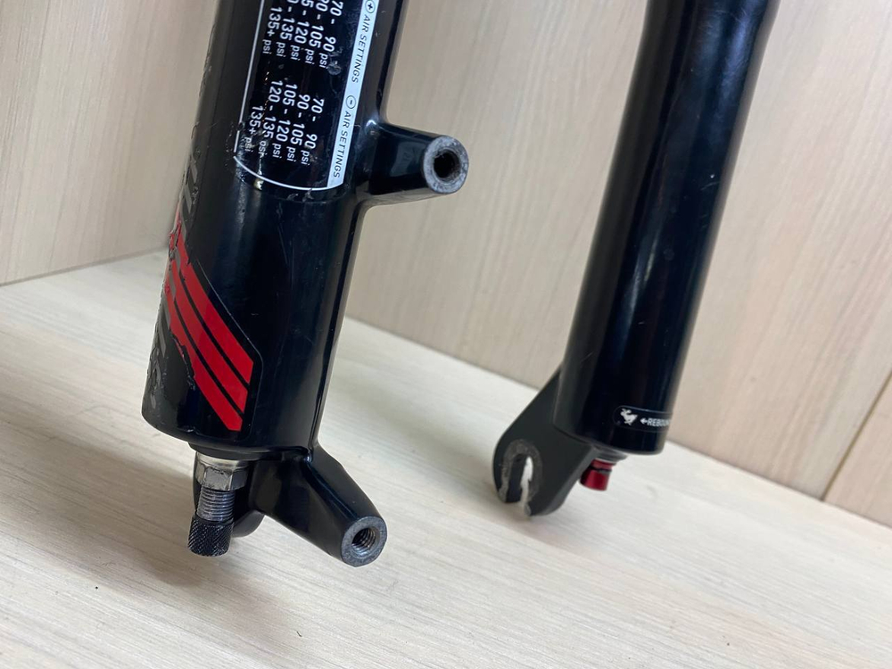 Вилка для велосипеда Rock Shox Reba SL 26 (black)