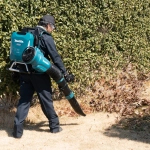Аккумуляторная воздуходувка Makita UB004CZ