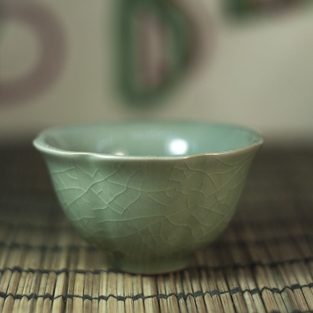 Пиала "Цветок сливы" в форме кубка