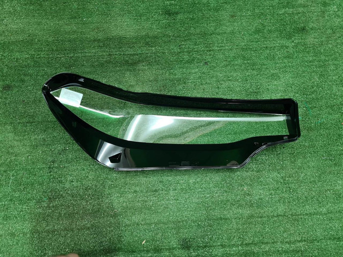 Стекло фары левое BMW X7 G07 (2019-2022)