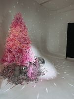 Заснеженная розовая елка «Фэнтези» (Литая хвоя) 250 см / 2,5 м