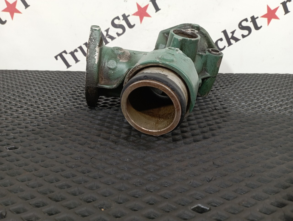 Патрубок системы охлаждения