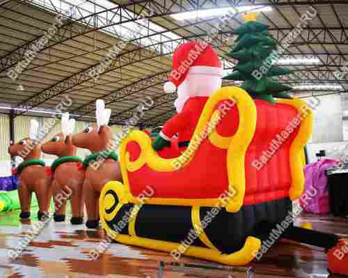Надувная фигура «Санта и олени»