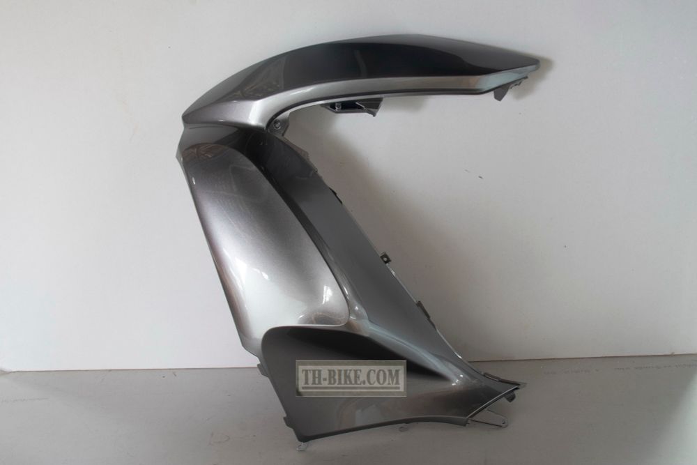 64502-KWN-902ZD. COVER, L. FR. *NHA14M*, Silver. Honda PCX.  (NHA14M SEAL SILVER METALLIC)