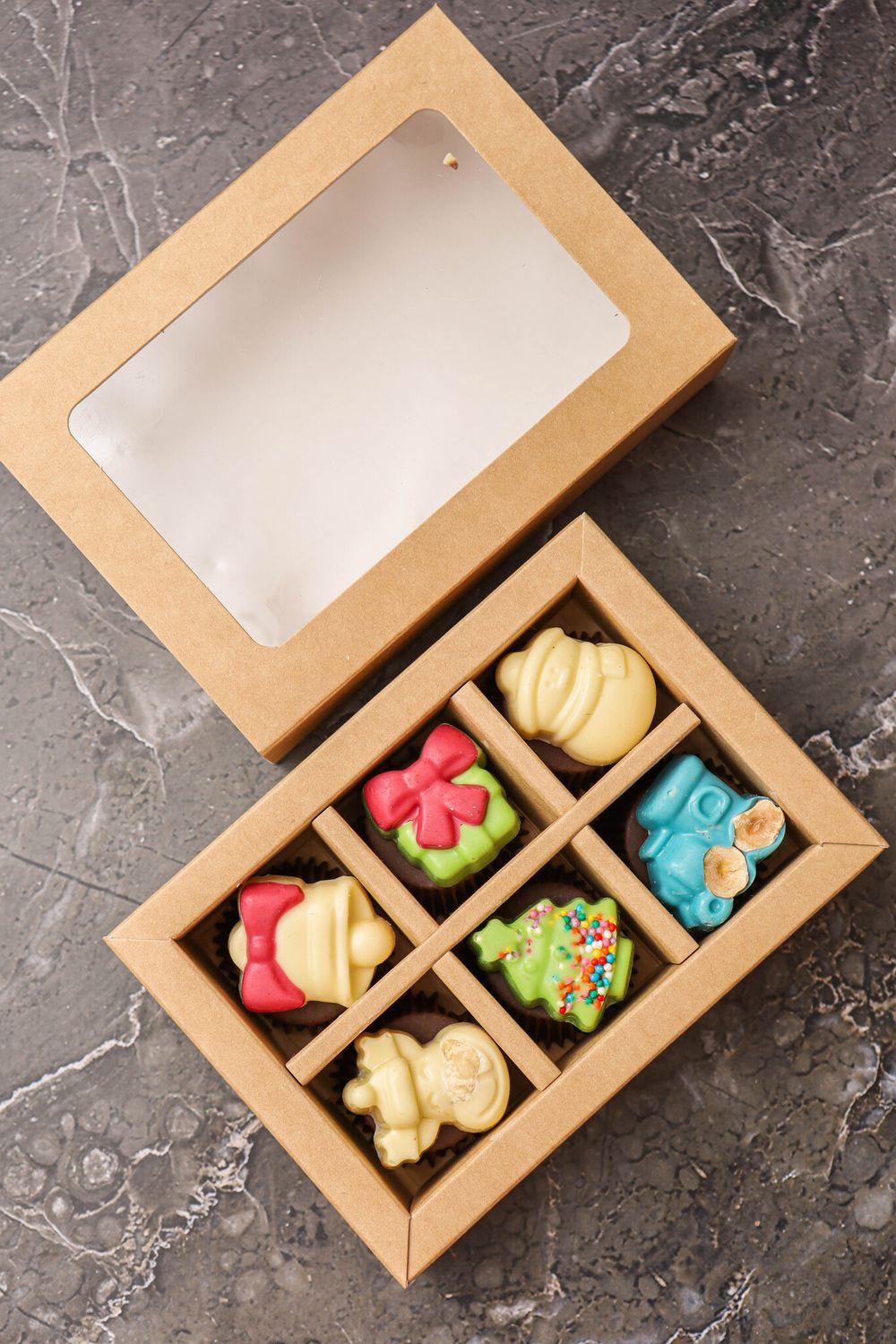 Набор 6 новогодних фигурных конфет Набор 6 новогодних фигурных конфет