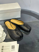 Женские балетки "таби" Maison Margiela черного цвета без задника