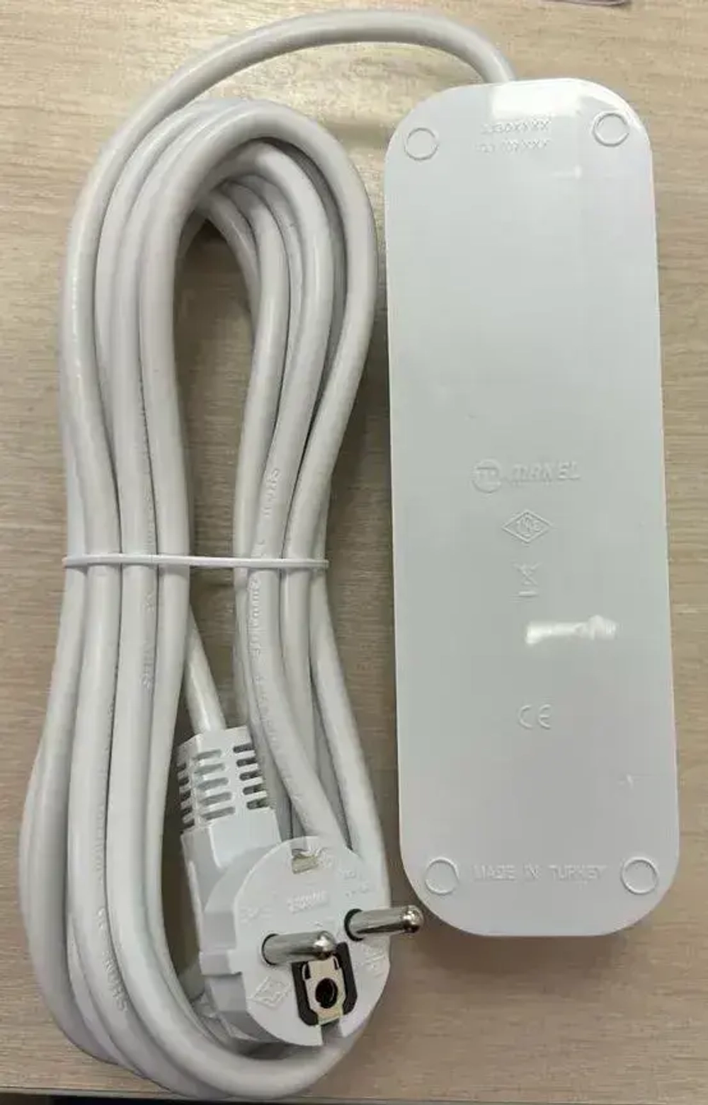 Удлинитель Makel (MGP 132) 3 гнезда 2 метра (з)