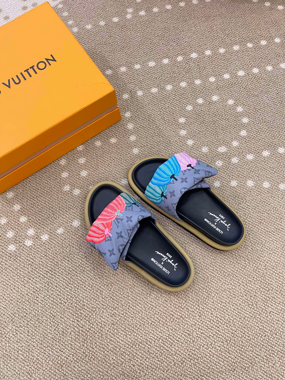 Louis Vuitton Pool Pillow Flat Comfort Mule