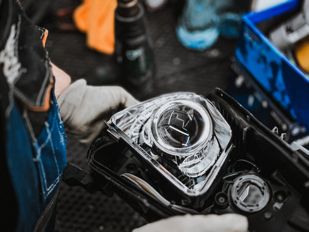 Установка/замена линз/bi-led модулей на легковой автомобиль Чебоксары под ключ